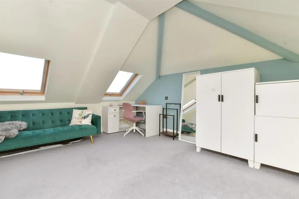 2 bed Apartment