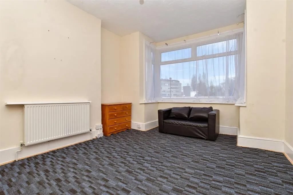 3 bed Maisonette