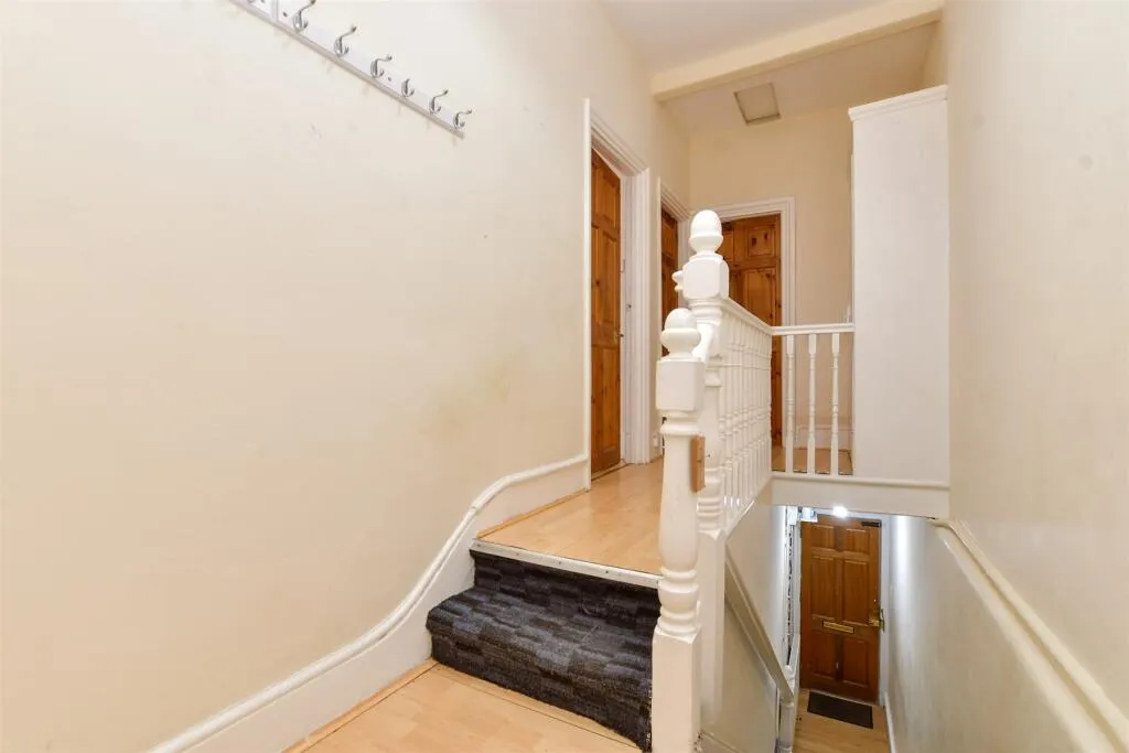 3 bed Maisonette