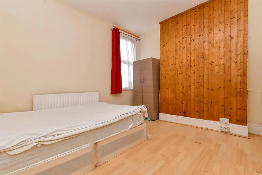 3 bed Maisonette