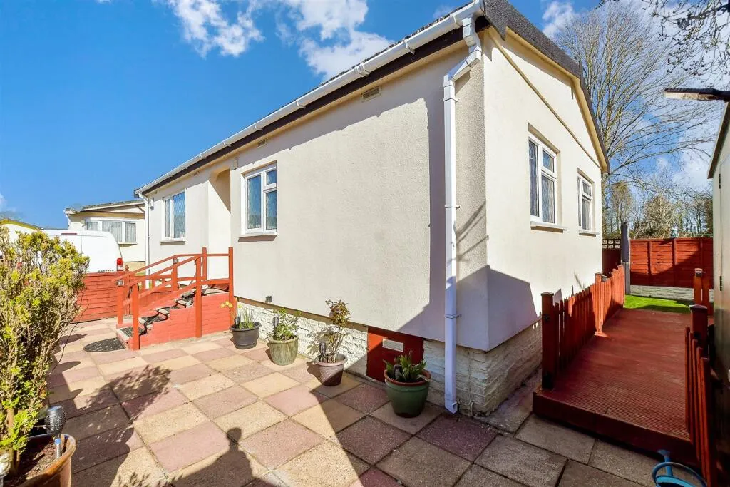 2 bed Park Home