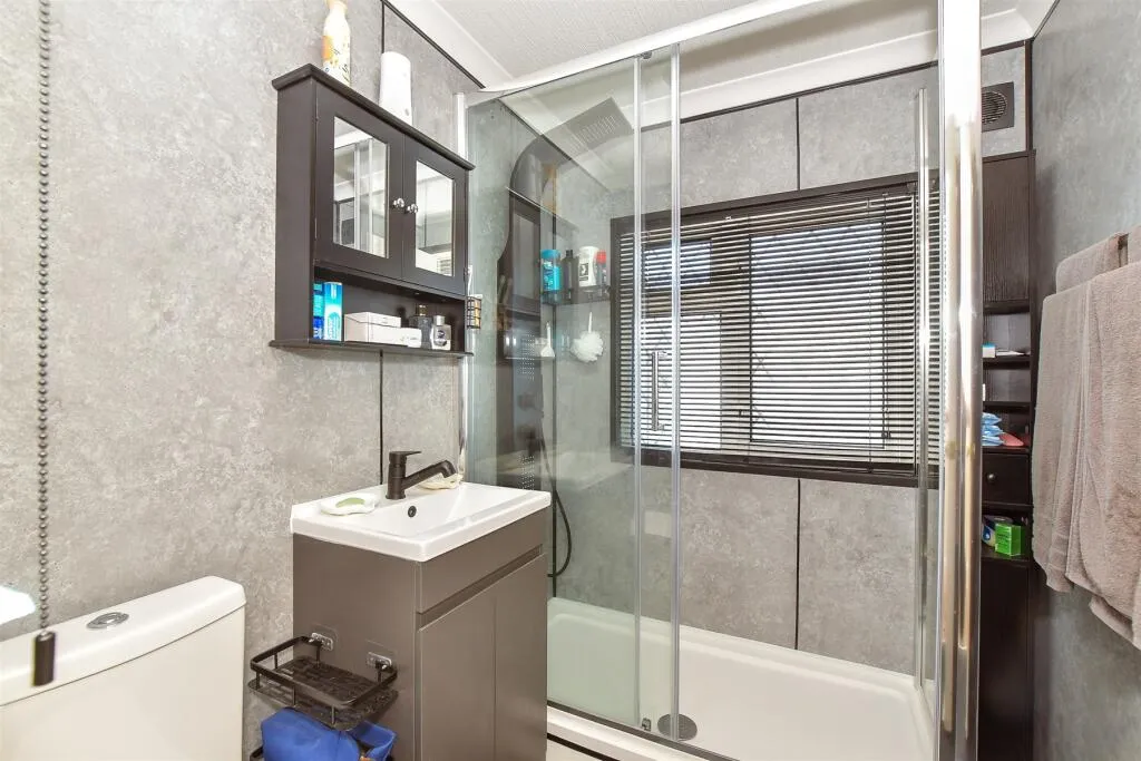 2 bed Park Home