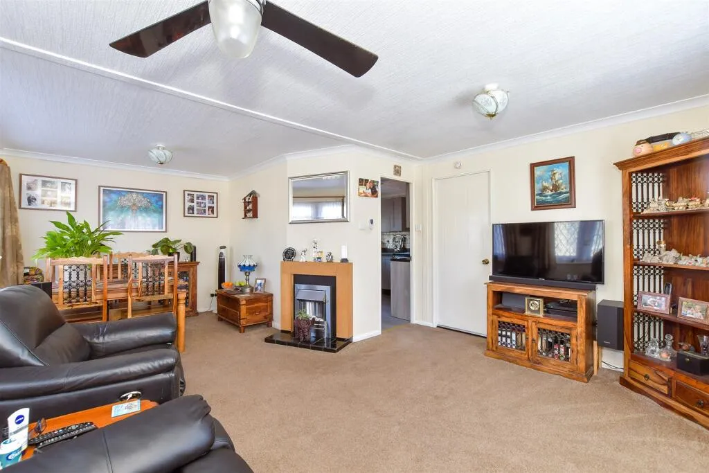 2 bed Park Home