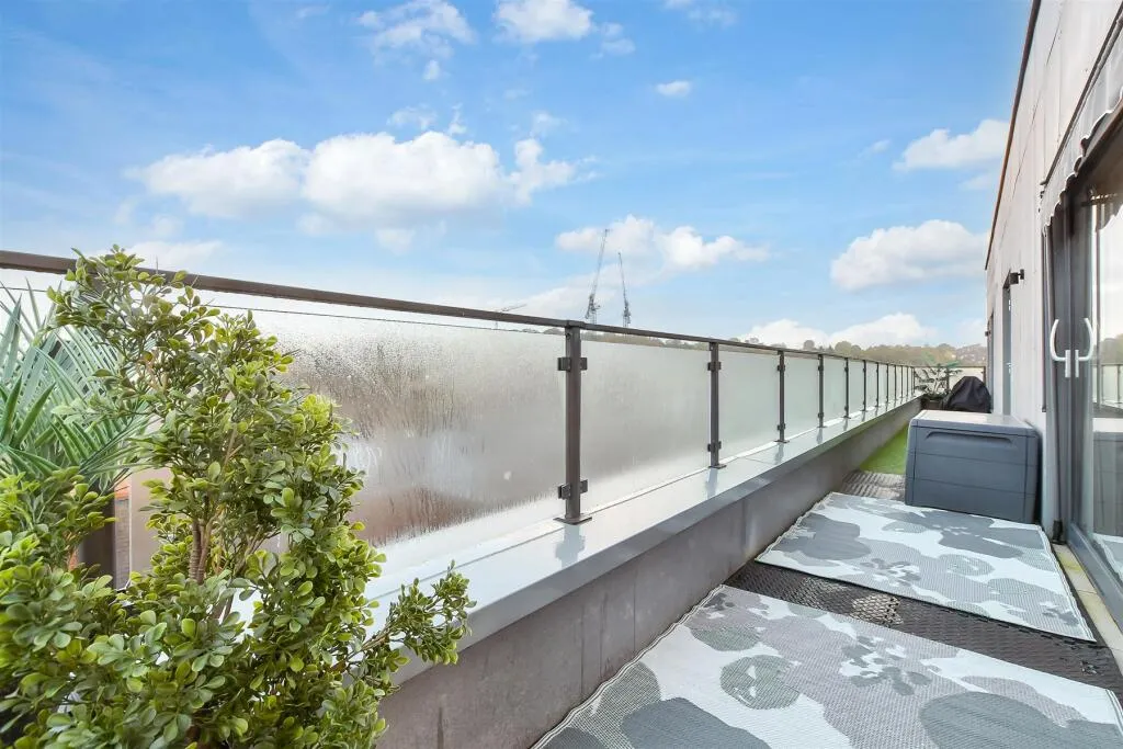 2 bed Apartment
