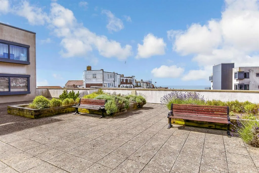 2 bed Apartment