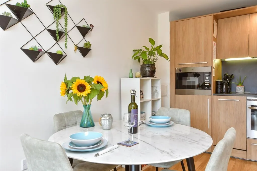 2 bed Apartment