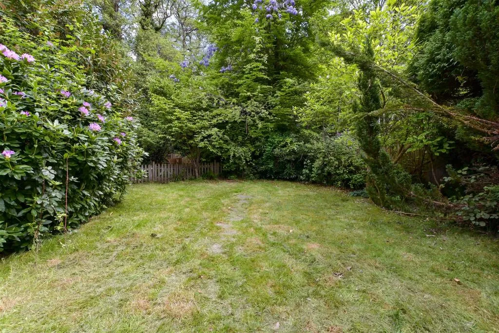 4 bed Detached