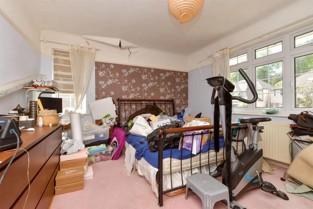 4 bed Detached