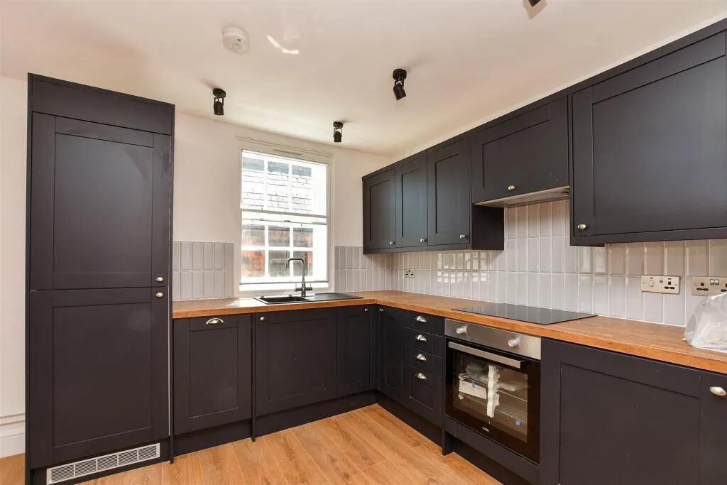 3 bed Apartment