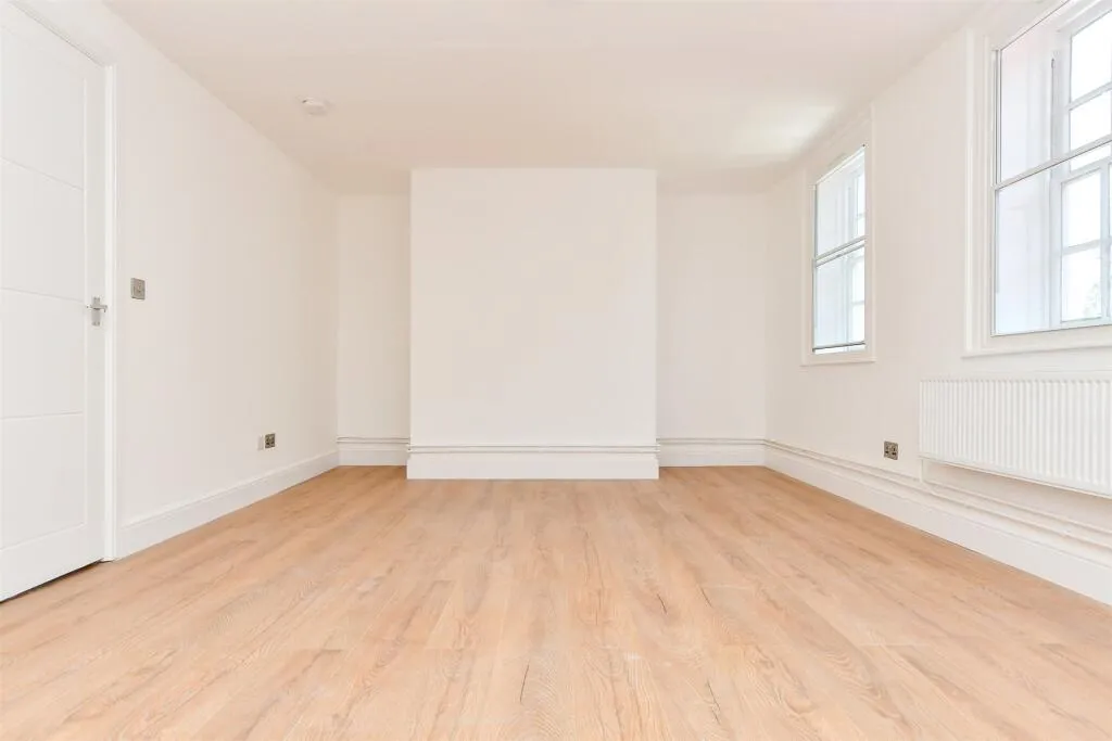 3 bed Apartment