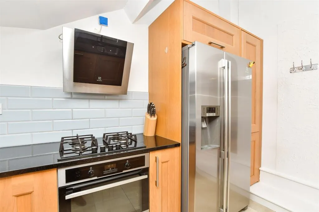 2 bed End of Terrace