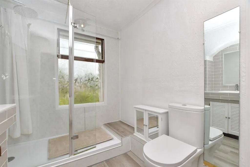 2 bed End of Terrace