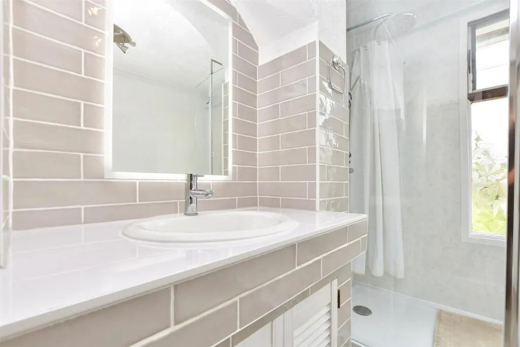 2 bed End of Terrace