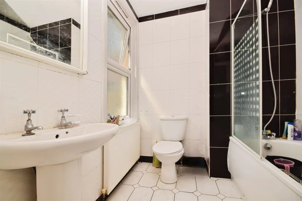 2 bed Terraced
