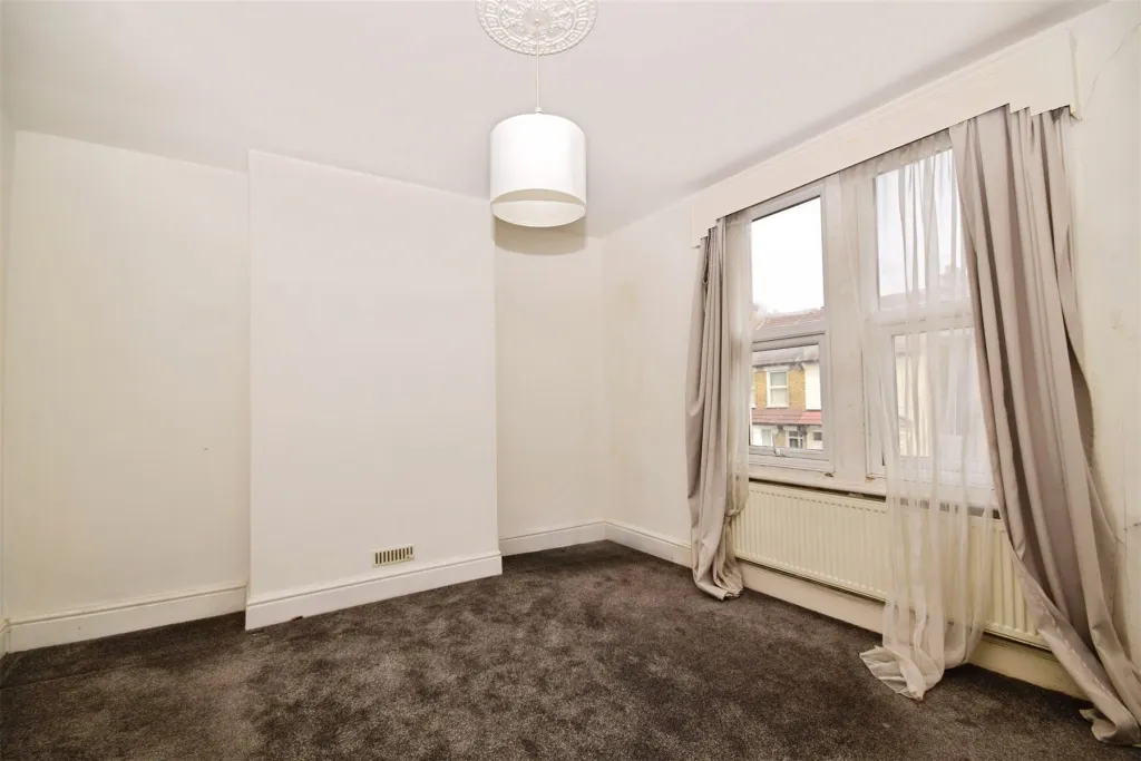 2 bed Terraced