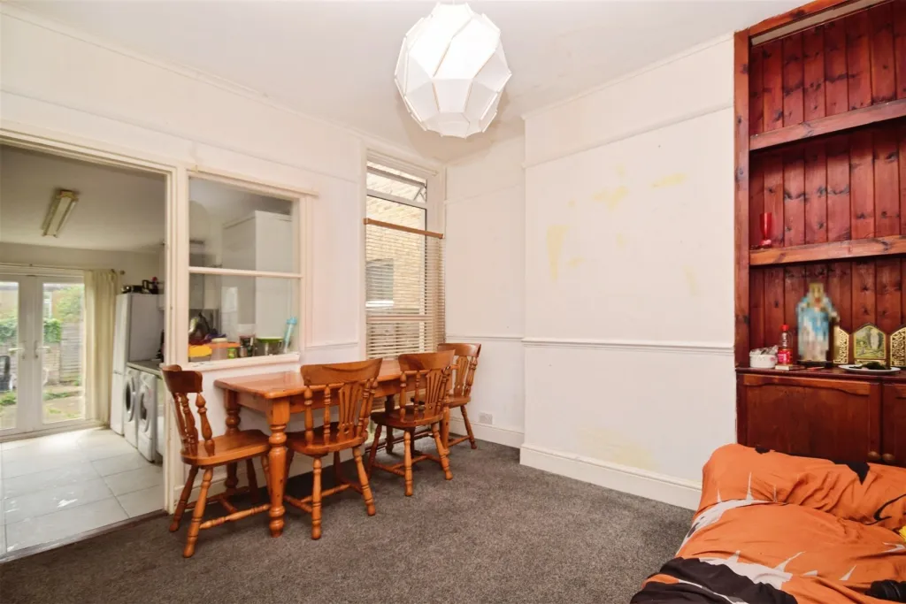2 bed Terraced