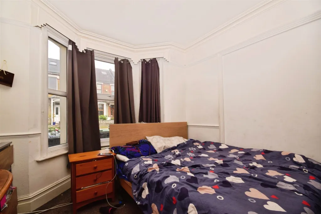2 bed Terraced