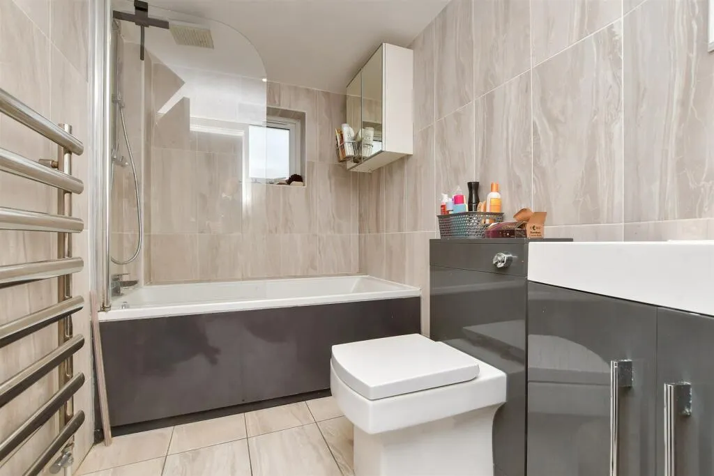 2 bed Apartment