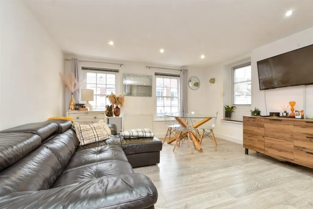 2 bed Apartment