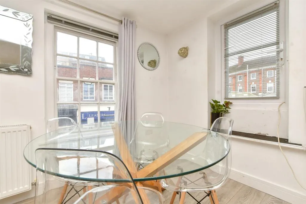 2 bed Apartment