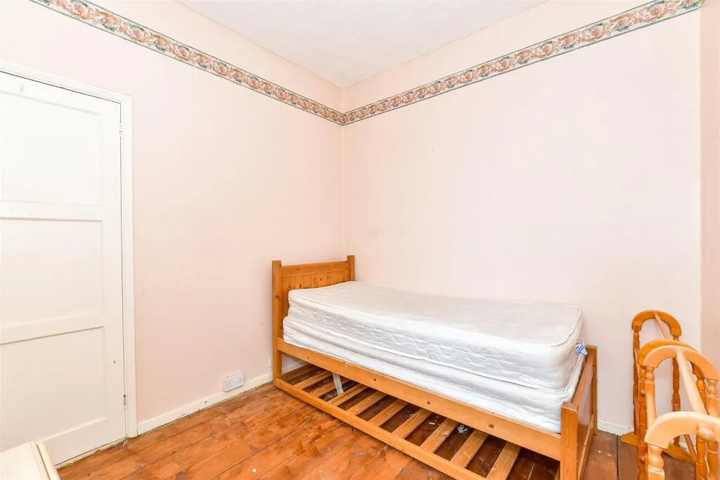 3 bed Terraced