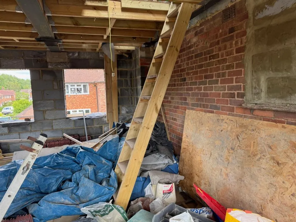 4 bed End of Terrace