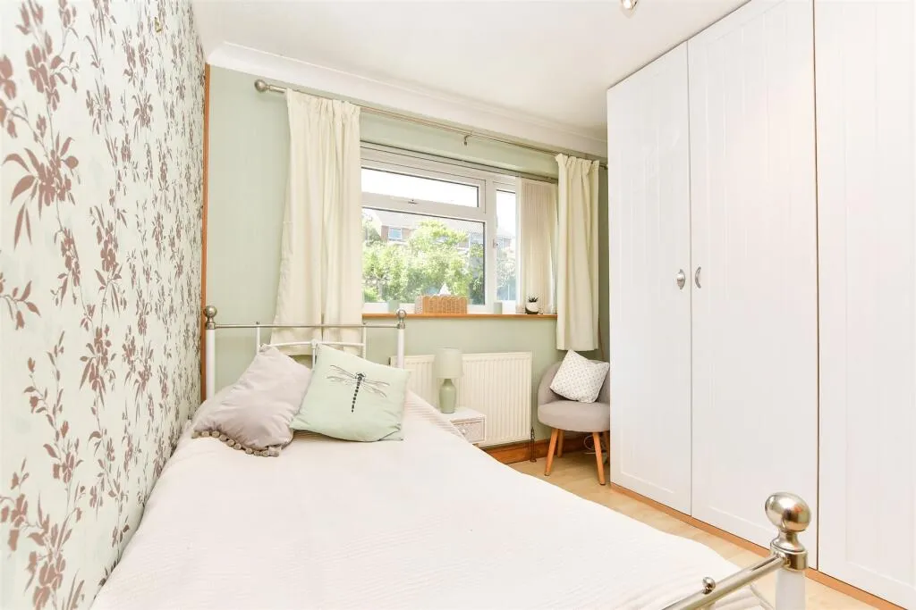 3 bed Semi-Detached
