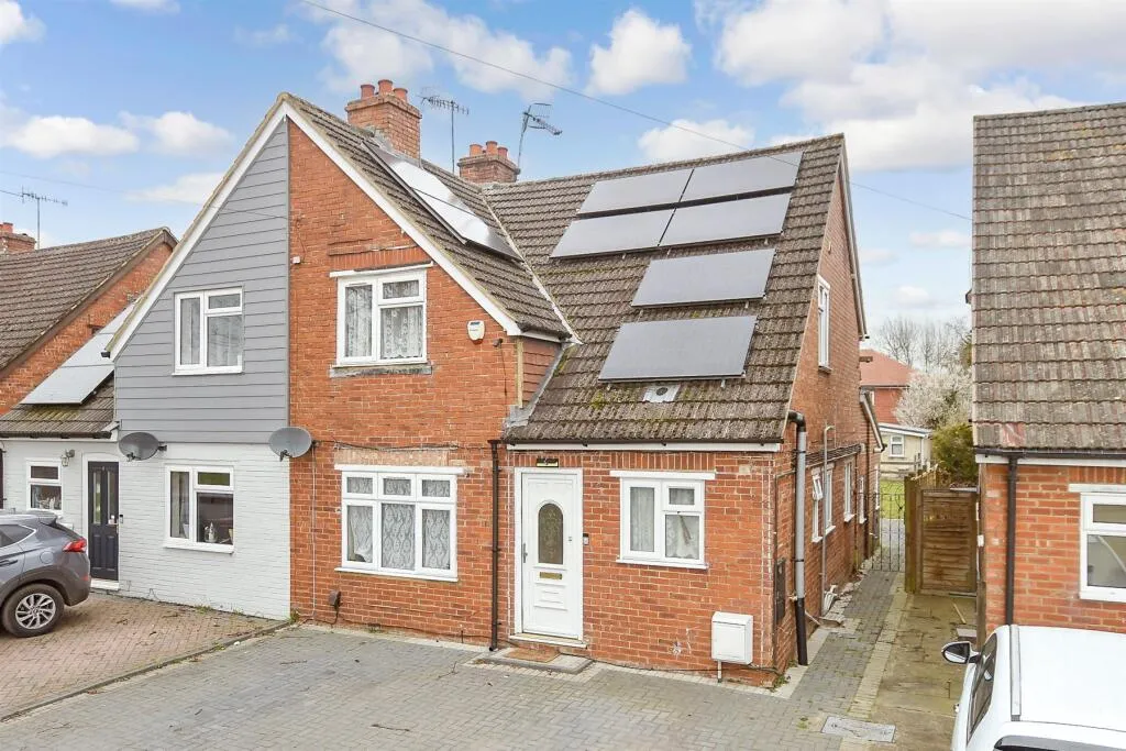 3 bed Semi-Detached