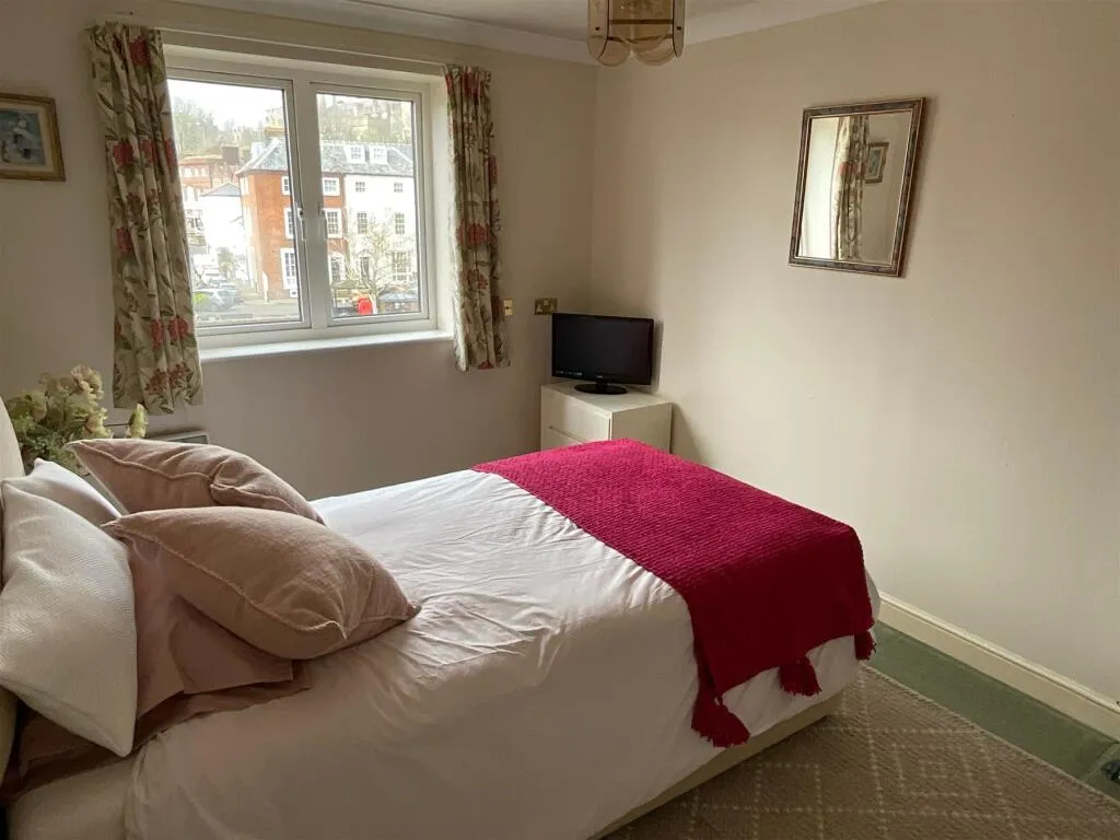 1 bed Retirement Property