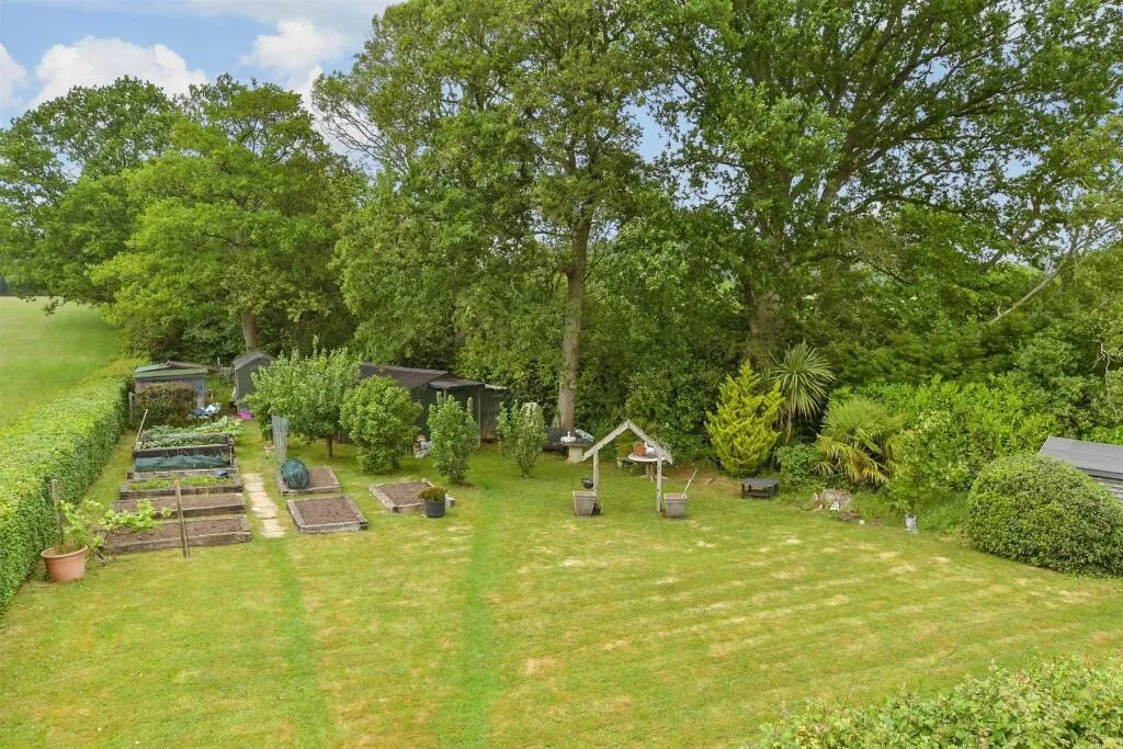 3 bed Terraced