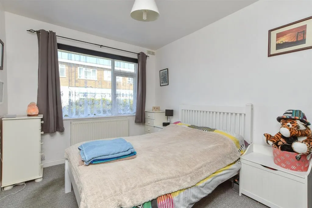 2 bed Detached Bungalow