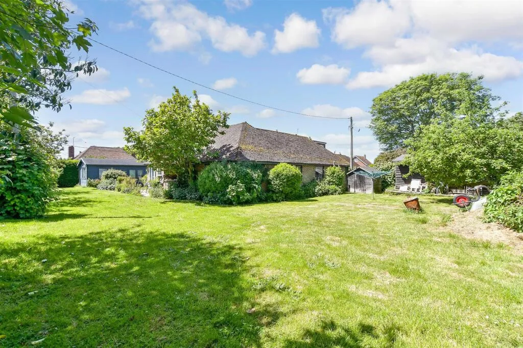 3 bed Detached Bungalow