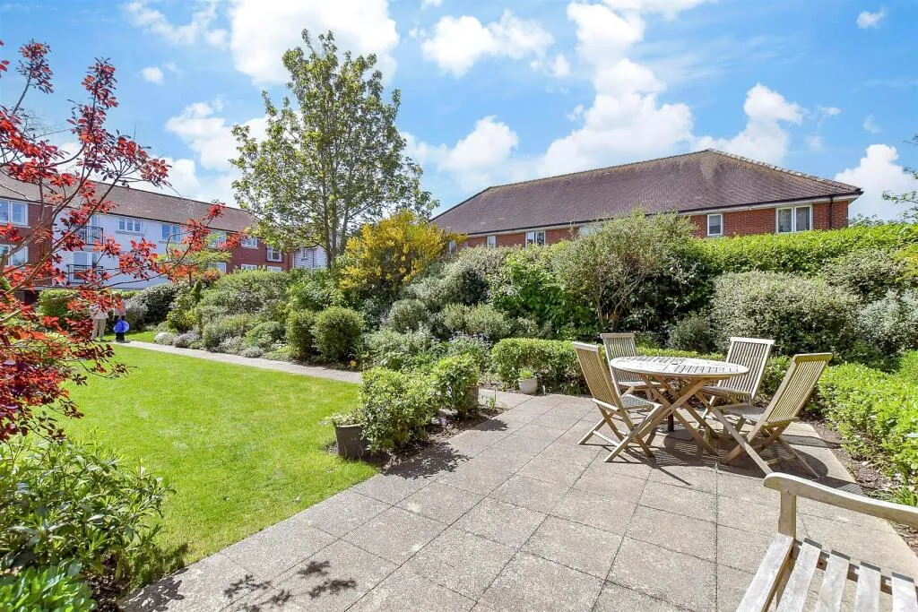 1 bed Apartment