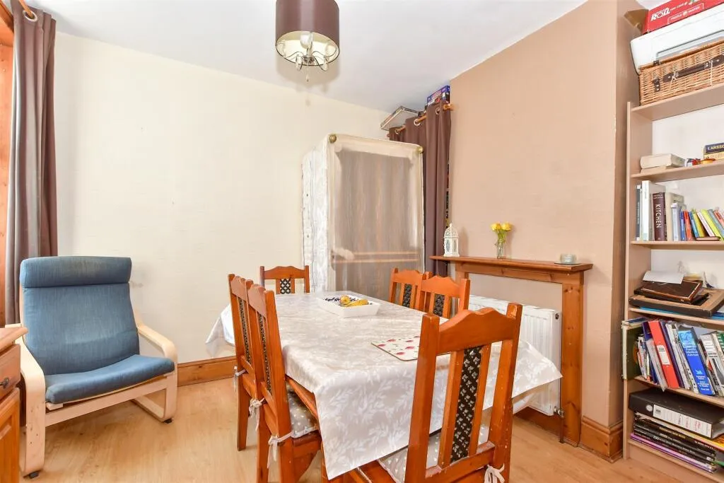 3 bed Terraced