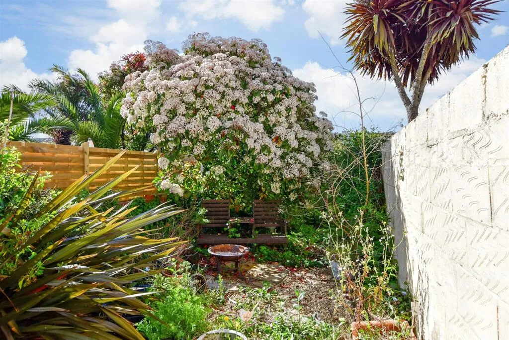3 bed Terraced