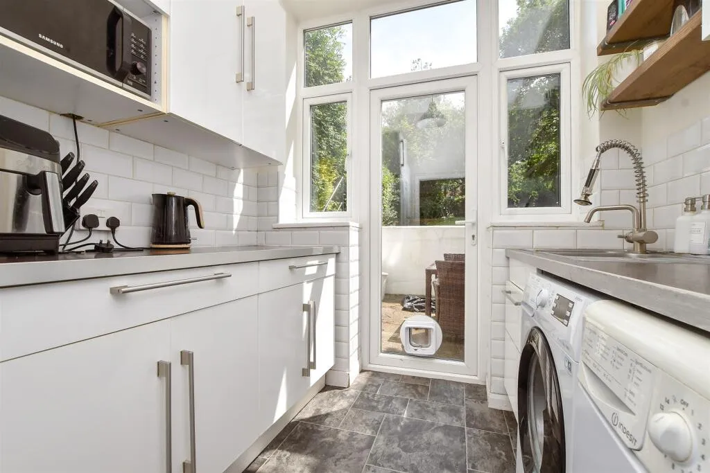 2 bed Apartment
