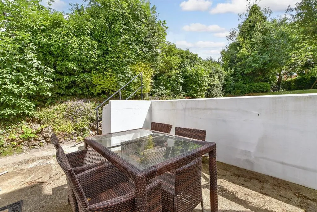 2 bed Apartment