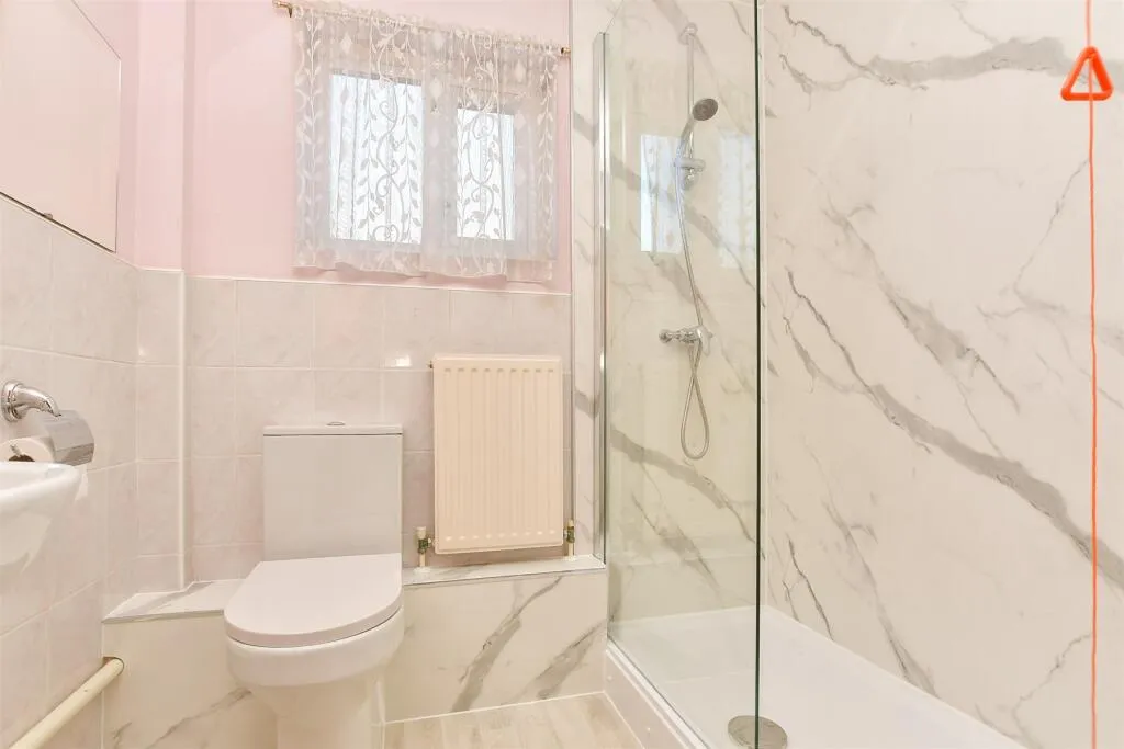 2 bed Semi-Detached Bungalow