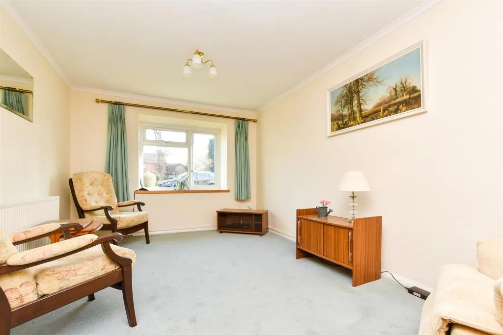 2 bed Semi-Detached Bungalow