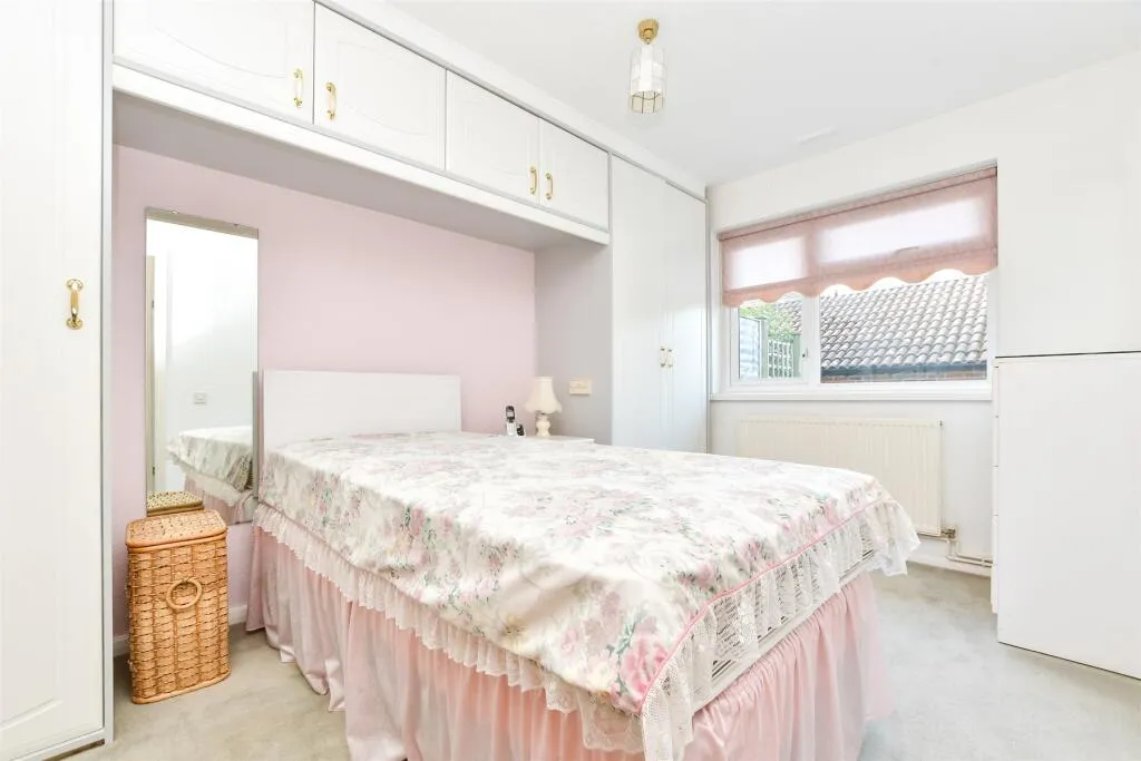 2 bed Semi-Detached Bungalow
