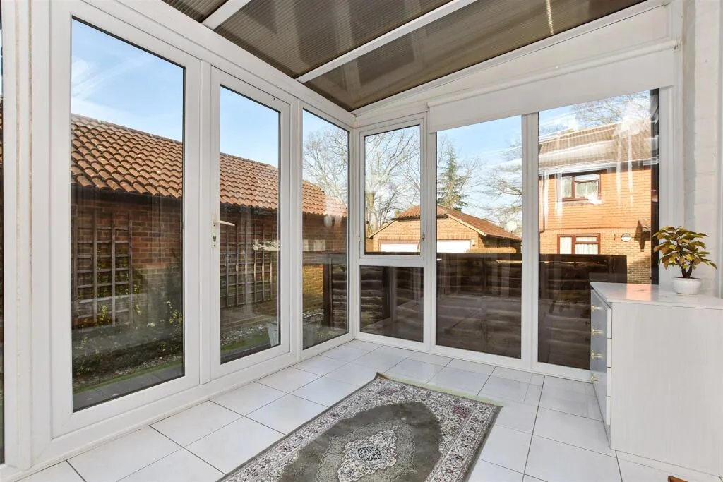 2 bed Semi-Detached Bungalow