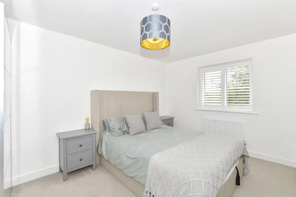 4 bed Detached
