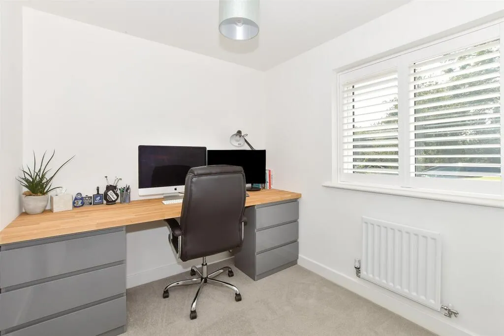 4 bed Detached
