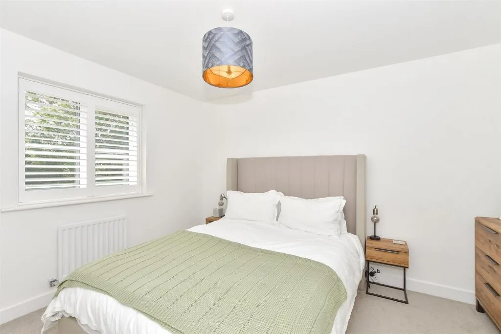 4 bed Detached
