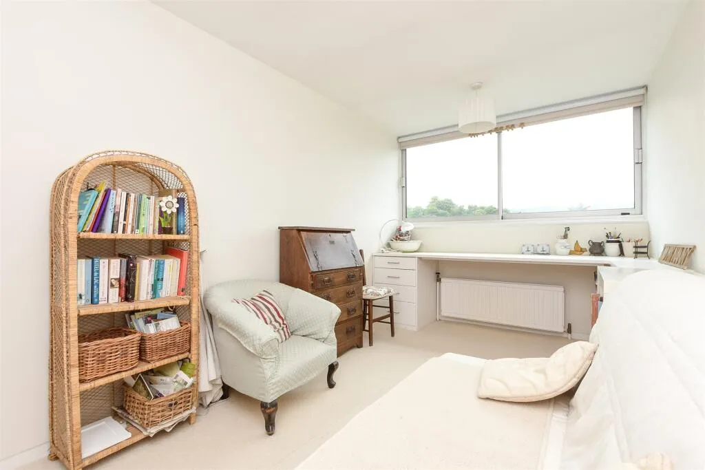 2 bed Apartment