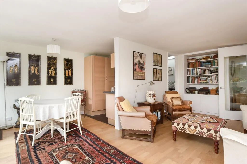 2 bed Apartment