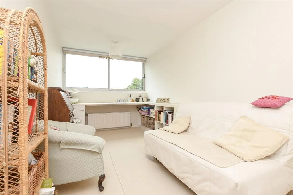 2 bed Apartment