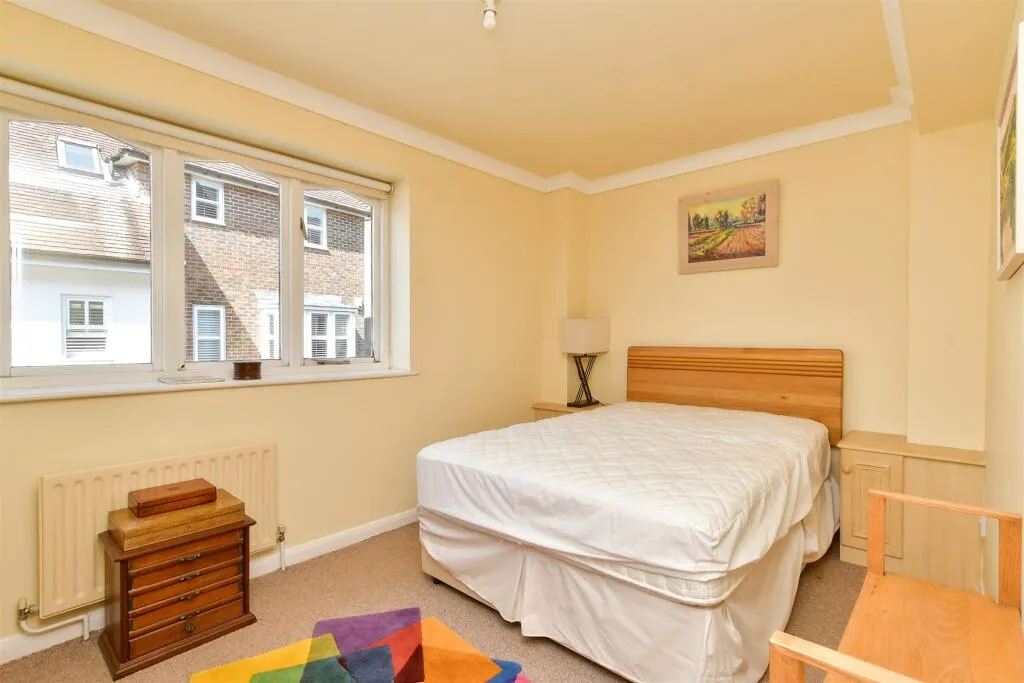2 bed Apartment