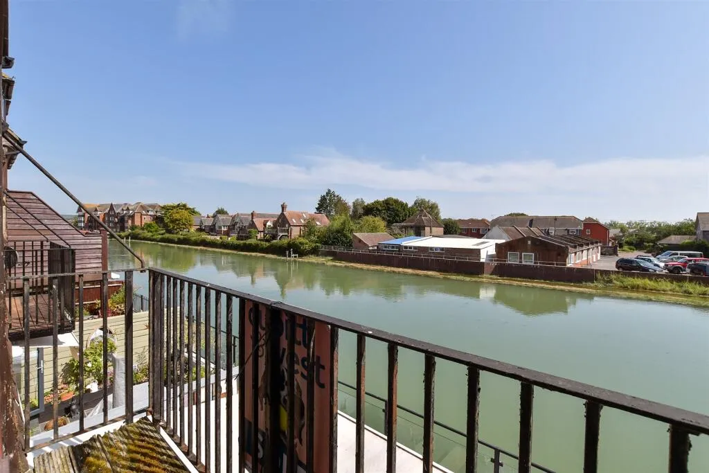 2 bed Apartment