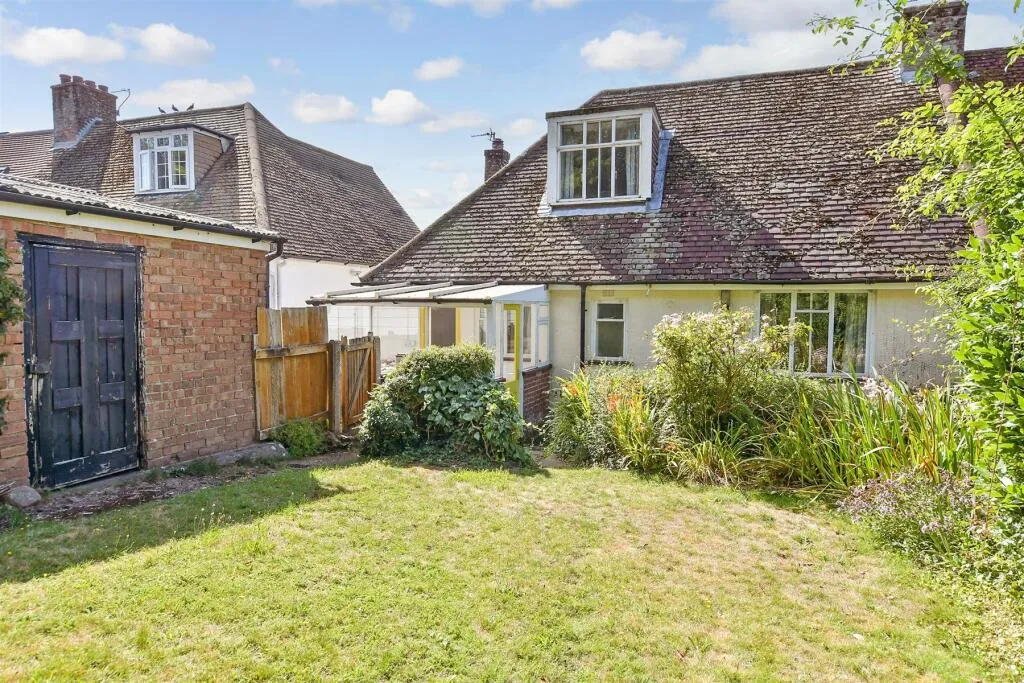 3 bed Semi-Detached Bungalow